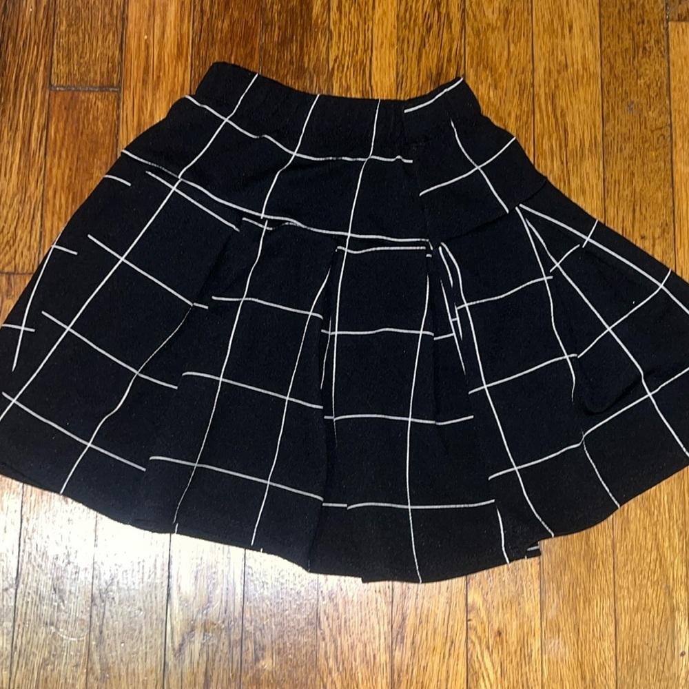 Plaid black skirt